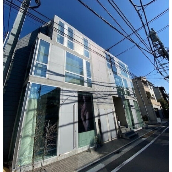 ESCENARIO OMOTESANDO（ エスセナ―リオオモテサンドウ）