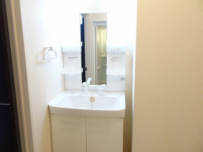 メゾンドール三笠の洗面所|洗髪洗面化粧台