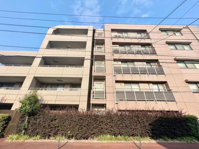 ライオンズヴィアーレ浮間公園の外観|スーパーやコンビニ近く買物便利！ペット飼育可能な平成１４年築の耐震基準適合マンション、ライオンズヴィアーレ浮間公園は即日現地案内可能となっておりますので、お気軽にお問い合わせください！
