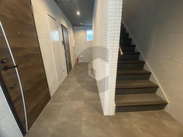 東大阪市西堤２丁目の賃貸マンションのロビー