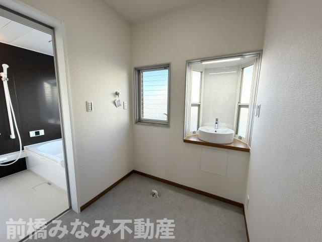 【中古】高崎市倉賀野町　５LDKの独立洗面台|2026年8月　内装リフォーム工事済み