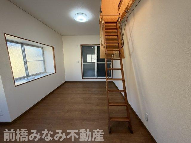 【中古】高崎市倉賀野町　５LDKの洋室|屋根裏収納スペース付きで大容量の収納が叶います♪