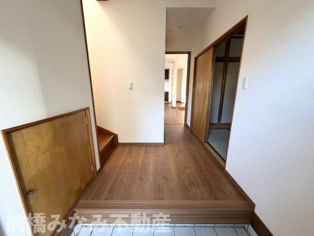 【中古】高崎市倉賀野町　５LDKの玄関|シンプルで使いやすい玄関です