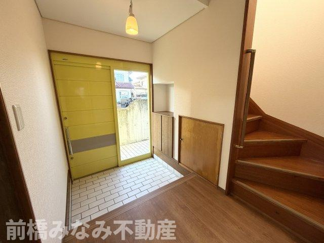 【中古】高崎市倉賀野町　５LDKの玄関|2026年8月　内装リフォーム工事済み