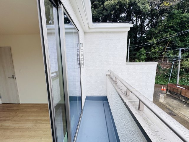 市川市大野町１丁目新築戸建【大野小学校：9分】のバルコニー|寝室前南向きバルコニー・日当たり良好♪