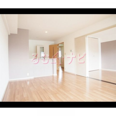 那珂川市松木２丁目の賃貸マンションの居間・リビング