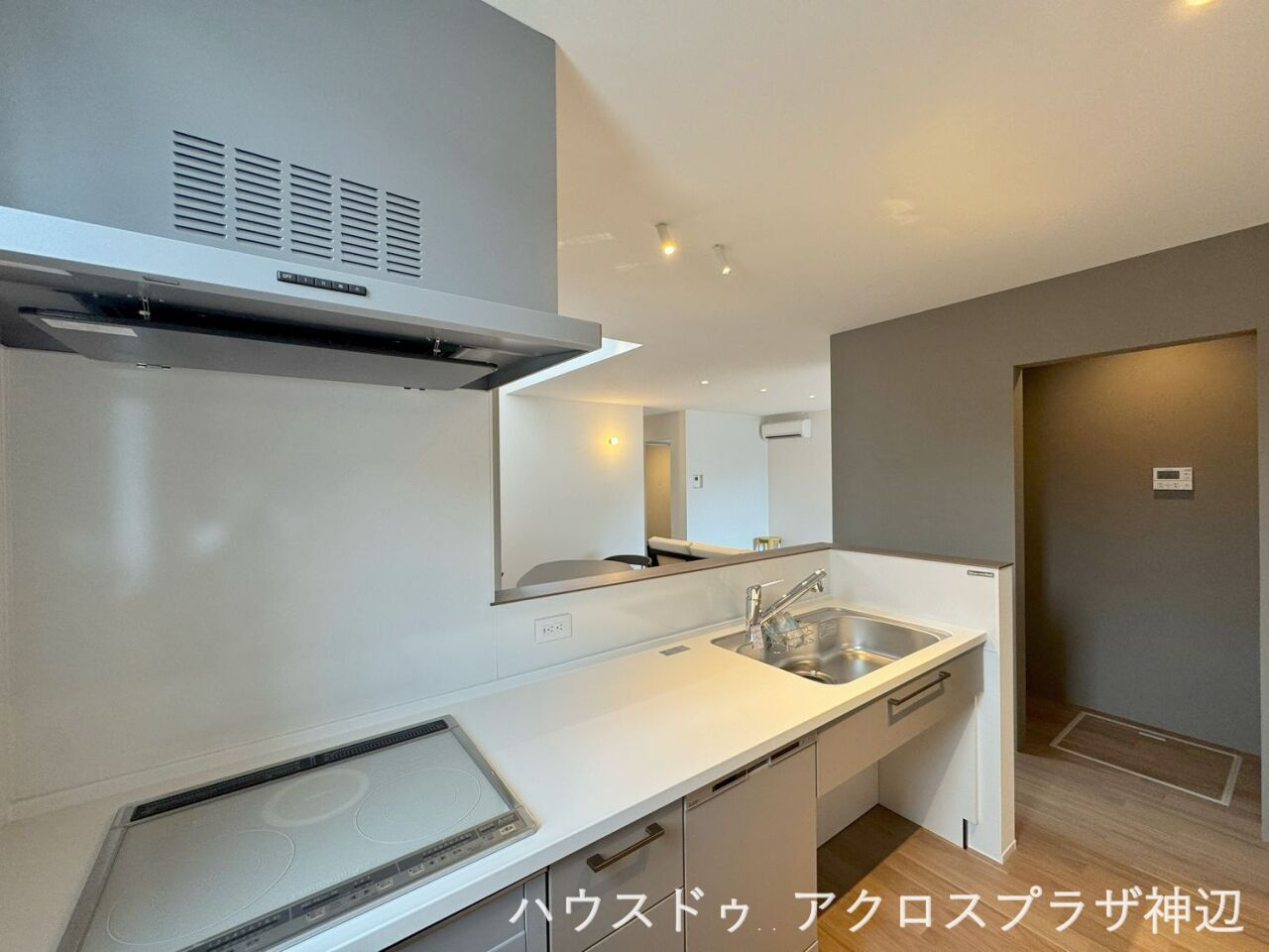 高西町川尻1号棟　3790万のキッチン|お手入れが簡単で、火を使わないため安心・安全。お手入れもサッと拭けて時間短縮になります。