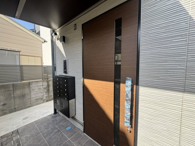 ジュエル八尾安中のエントランス