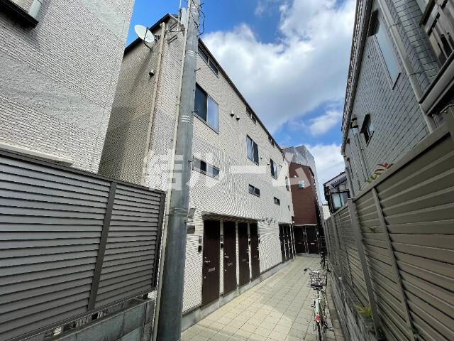 板橋区上板橋２丁目のアパートの外観