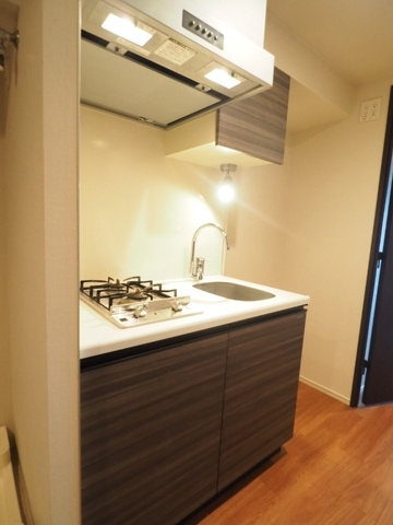 新品家具付きマンション淡路町3(KaGood東京)のキッチン|使いやすいキッチンです