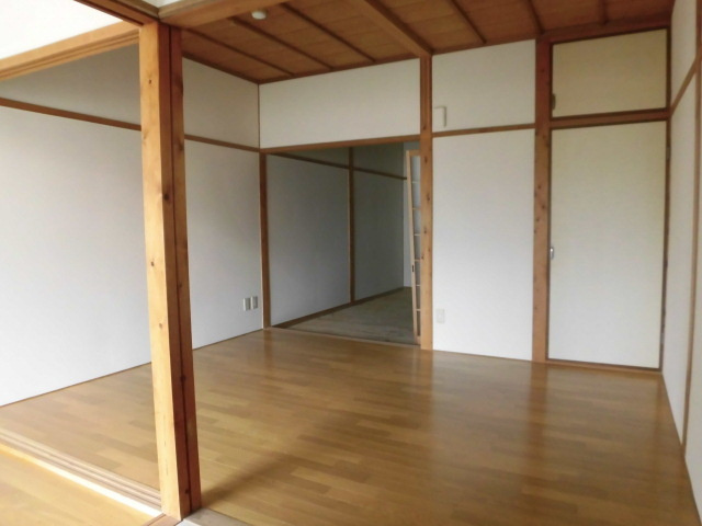 岩本文化の居間・リビング