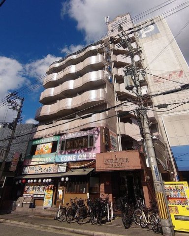 エンデバーハナの外観