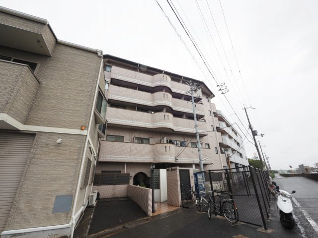 ベルジュネスの外観
