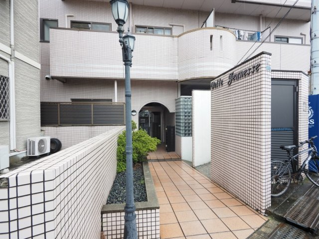 ベルジュネスのエントランス