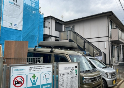 【駐車場】 | 入谷東新築戸建 | 駐車場と明記されていても、最小スペースでつくられた駐車場だと大型車は駐車できなかったり、出入りしにくくなったりする可能性があります。お車のサイズと購入したい物件の駐車場のサイズを現地で確認しましょう。
