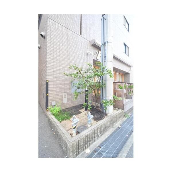 サンピリア小阪のエントランス