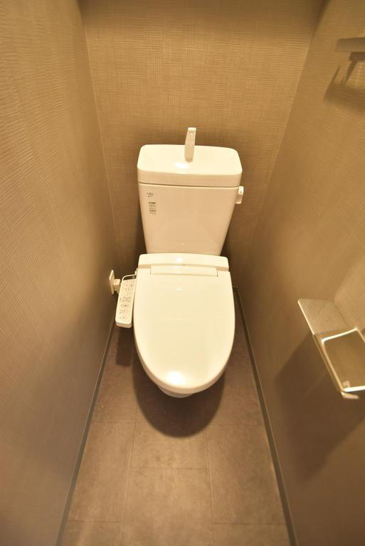 大阪市都島区御幸町１丁目の賃貸マンションのトイレ