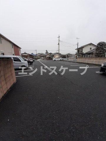グランデ　フィオーレの駐車場|高崎、前橋のお部屋探しはエンドスケープまで！お客様の理想お聞かせ下さい♪