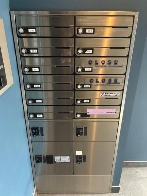 ＴＨＥ ＲＯＯＭ’Ｓ 中野本町のエントランス