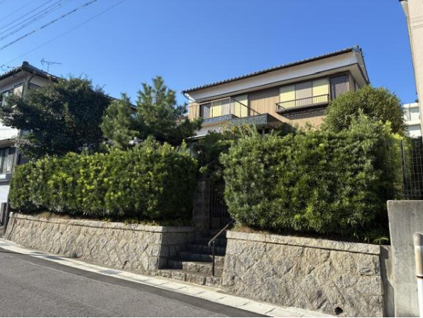 知多市 巽が丘２丁目　売り土地の前面道路含む現地写真