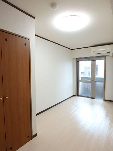 ＳＡビルの寝室
