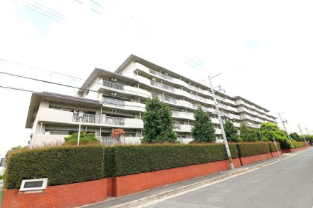 京橋南コーポ１号棟の外観