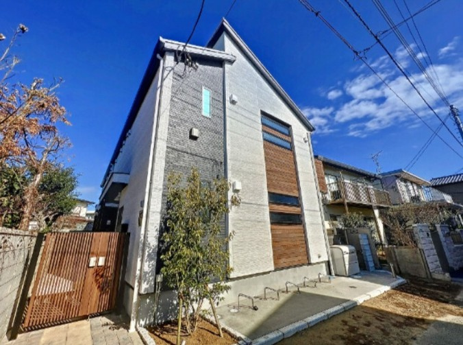 市川市平田２丁目のアパートの外観