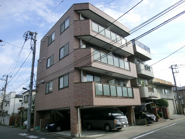 王子東ウイングの外観|タイル張りのオシャレなマンションです☆