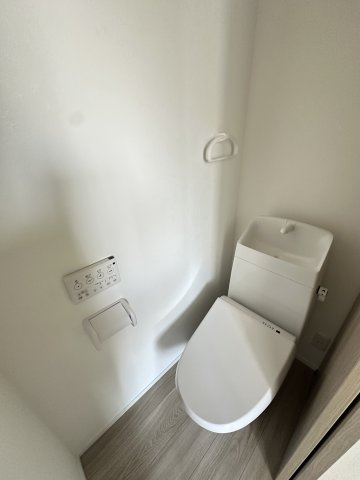 リアル綱島パークテラスB棟のトイレ|※301号室参照