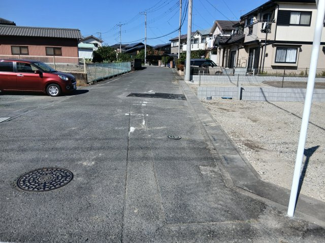 リーブルガーデン．Ｓ　熊谷久下４丁目　の前面道路含む現地写真|１号棟現地前面道路（2026年10月27日）撮影