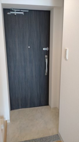 プラウドフラット鶴見Ⅱの玄関|※参考写真