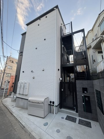 ルミナ境之谷のエントランス|ゆとりのあるエントランスです