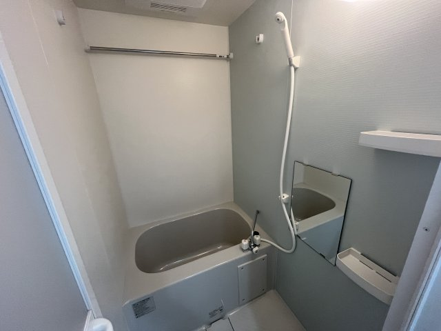 BASE三ツ沢下町の浴室|コンパクトで使いやすいお風呂です