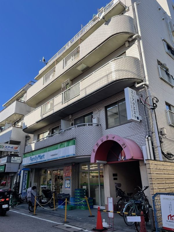 大坂屋ビルの外観