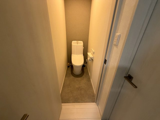 松崎４丁目戸建てのトイレ