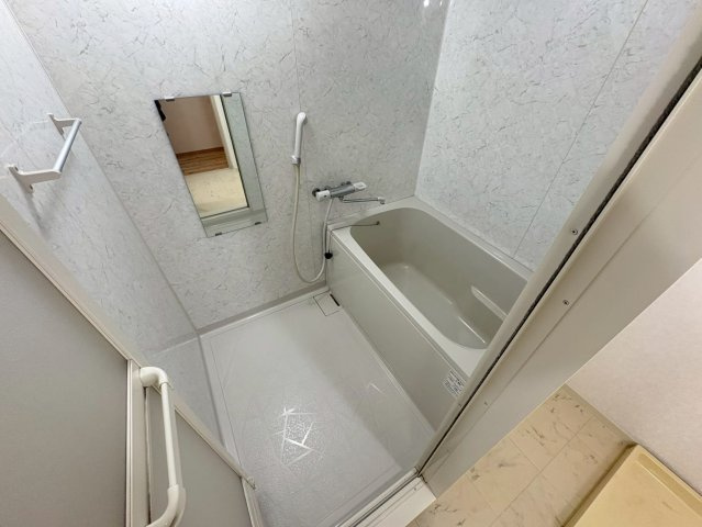 フォルク北千里G棟の浴室