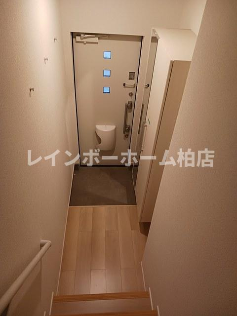 特典：仲介手数料が50％OFFです‼の玄関