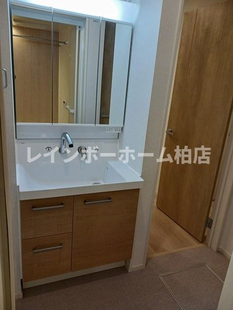 特典：仲介手数料が50％OFFです‼の洗面所