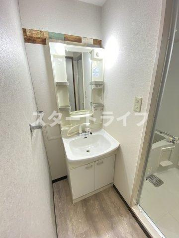 大阪市淀川区木川西４丁目の賃貸マンションの洗面所
