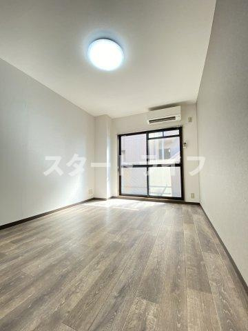 大阪市淀川区木川西４丁目の賃貸マンションの居間・リビング