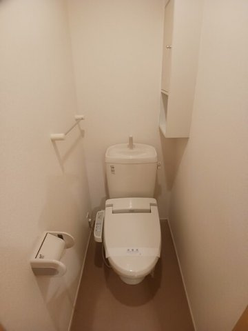 シュッドのトイレ|清潔感のあるトイレです