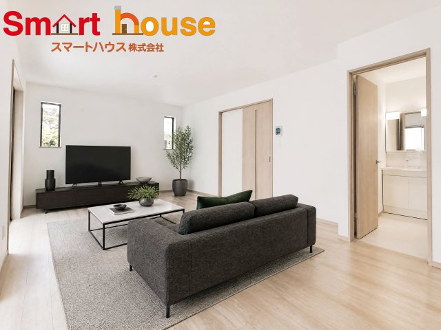 相模原市緑区町屋１丁目全３棟の居間・リビング|家族がゆったり寛げるリビング空間♪家具等はAIによるCGイメージで、実際の物件には設置されておらず、販売価格にも含まれません。