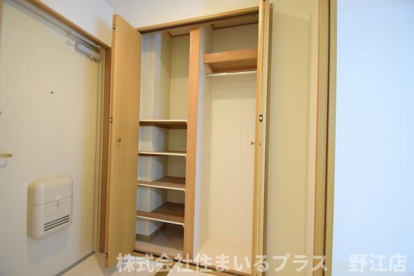 緑第3三友マンションの玄関