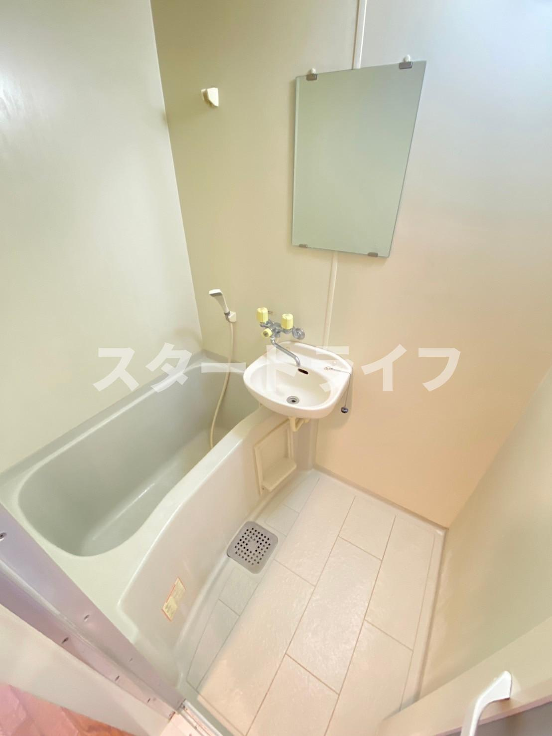 大阪市淀川区十三本町２丁目の賃貸マンションの浴室