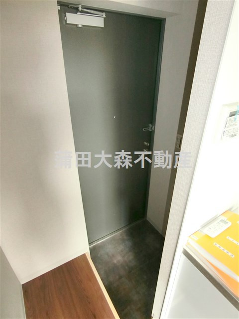LOTUS　KAMATA（ロータスカマタ　の玄関