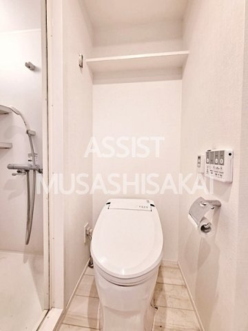 レスピール三鷹のトイレ|写真：設備同仕様の別物件です