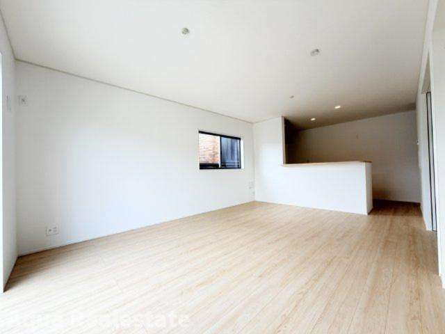 さぬき市志度の新築一戸建の居間・リビング|使いやすい居間です　※画像は同仕様の施工事例です