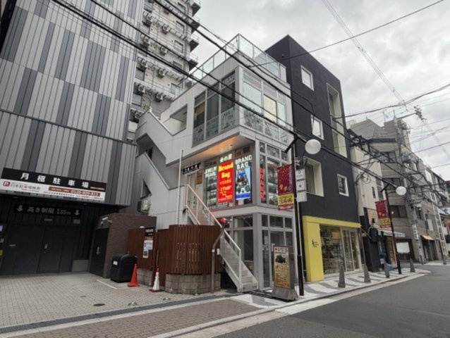 FM SHINSAIBASHI3階＋屋上