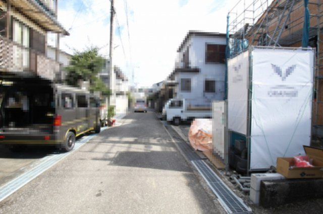 高知市愛宕町4丁目　新築戸建  １棟1号棟　　の前面道路含む現地写真|【一方】　北西　幅：4.0ｍ　公道　接面:8.8ｍ