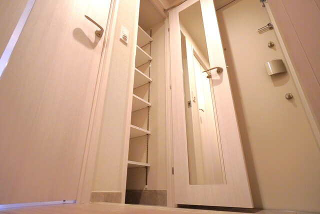 イプセ碑文谷の玄関|※写真は同タイプ住戸です。
